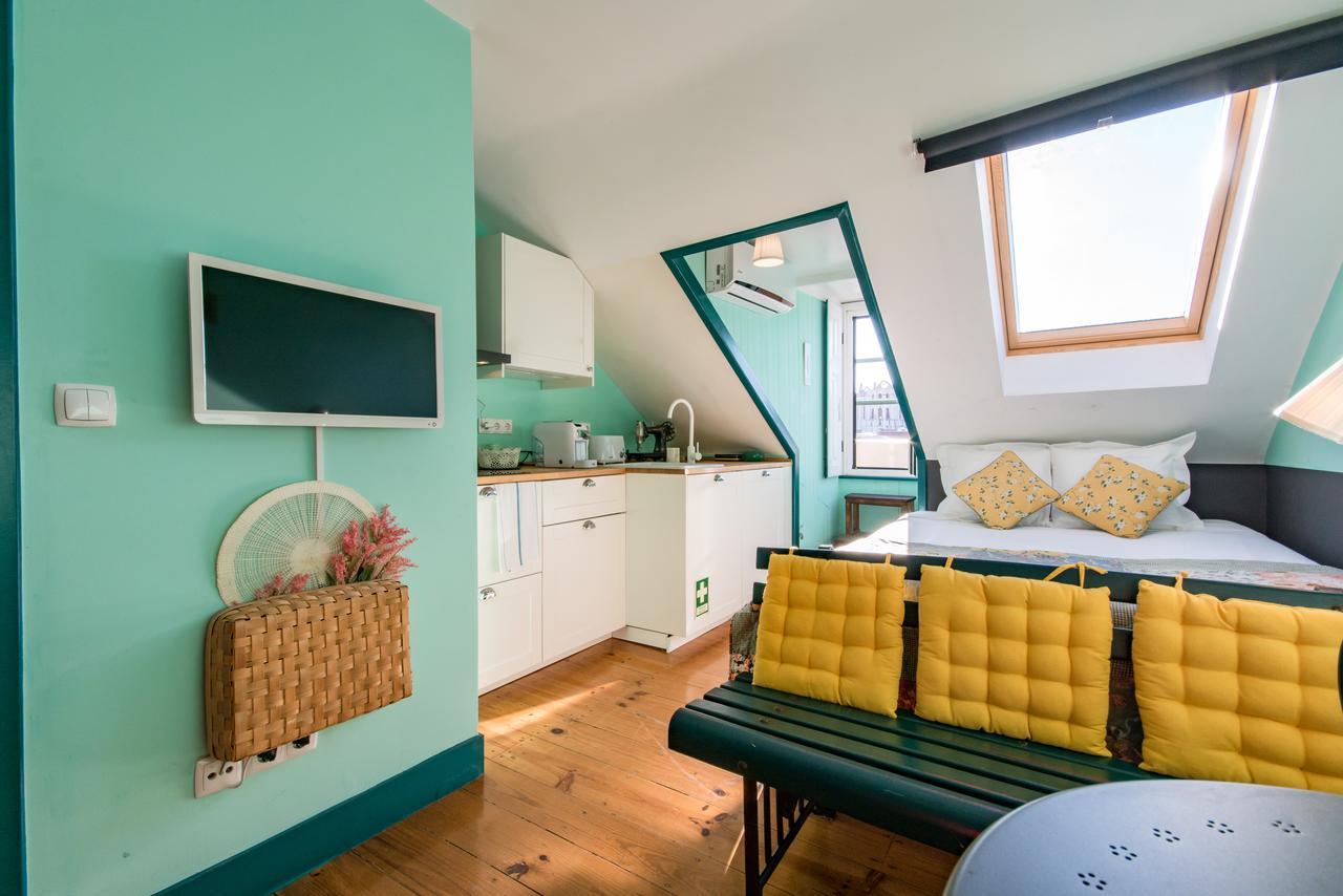 Charming Apartments In The Heart Of Lisbona Esterno foto