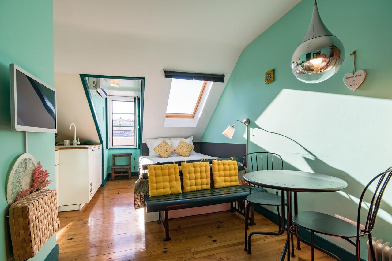 Charming Apartments In The Heart Of Lisbona Esterno foto