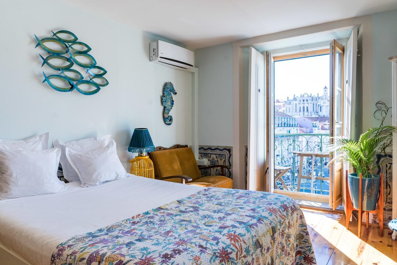 Charming Apartments In The Heart Of Lisbona Esterno foto