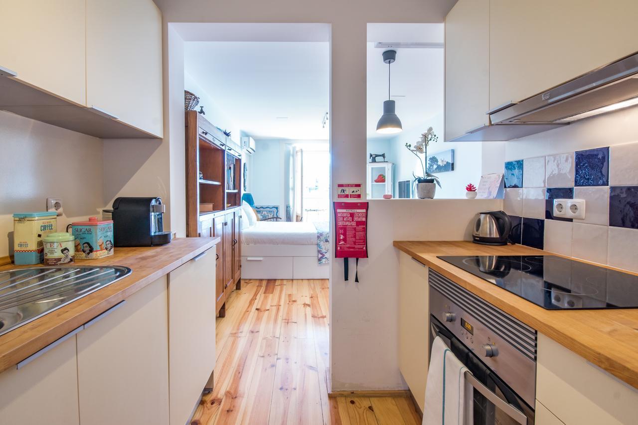 Charming Apartments In The Heart Of Lisbona Esterno foto