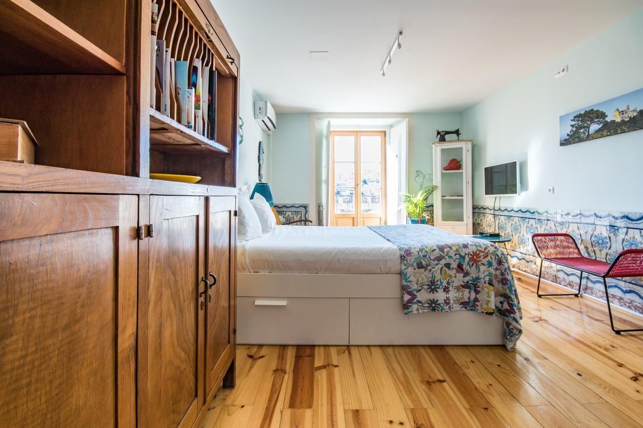 Charming Apartments In The Heart Of Lisbona Esterno foto