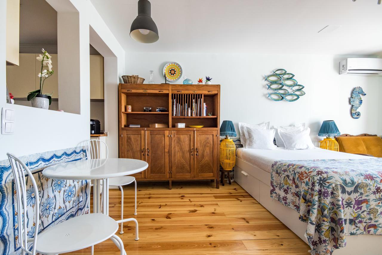 Charming Apartments In The Heart Of Lisbona Esterno foto