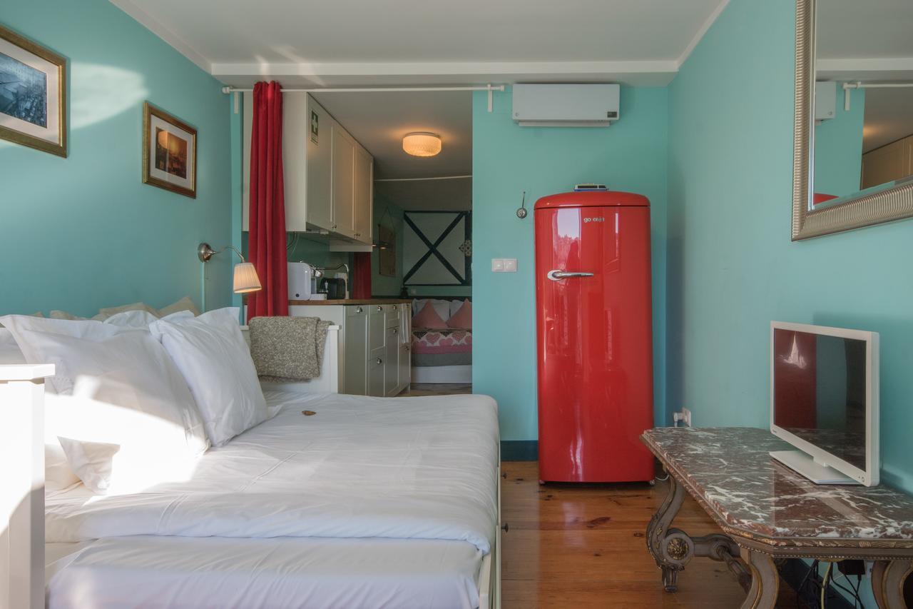 Charming Apartments In The Heart Of Lisbona Esterno foto