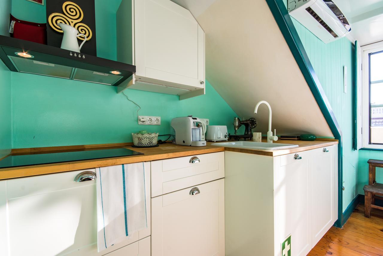 Charming Apartments In The Heart Of Lisbona Esterno foto